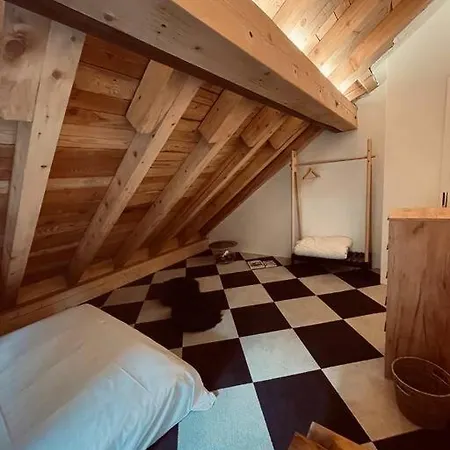 דירה Sottotetto Grazioso St.moritz סנט מוריץ